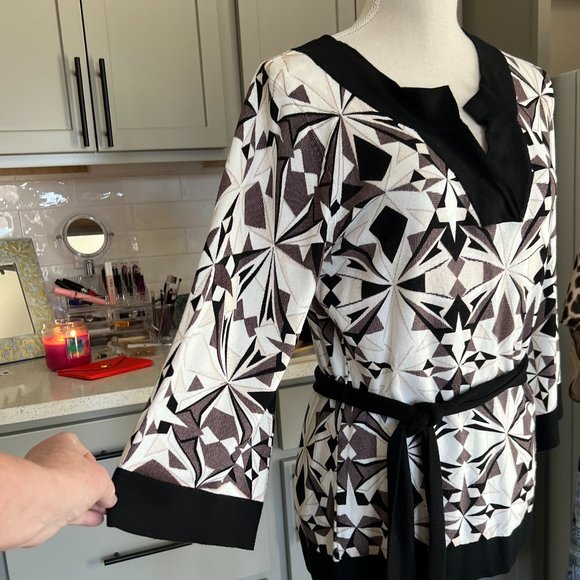 Red Career Wear Top Self Tie Customize Fit Tunic Neutral Colors Size Large - Picture 4 of 8